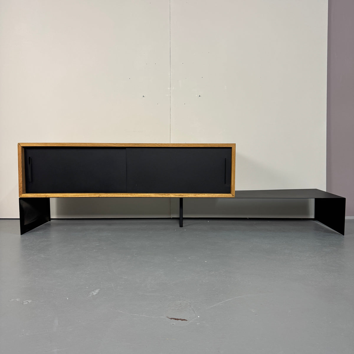 MUSTER | TV-Schrank | Schwarz/Eiche